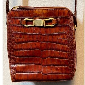 Liz Claiborne Crocodile Embossed Leather Crossbody Bag Brown‎ Gold Buckle Accent